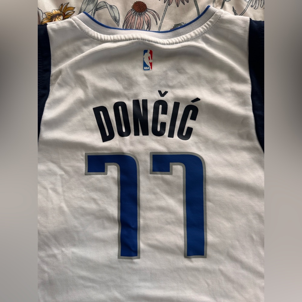 Luka Dončić #77 Dallas Mavericks NBA Jersey Fanatics Fast Break - Picture 5 of 5